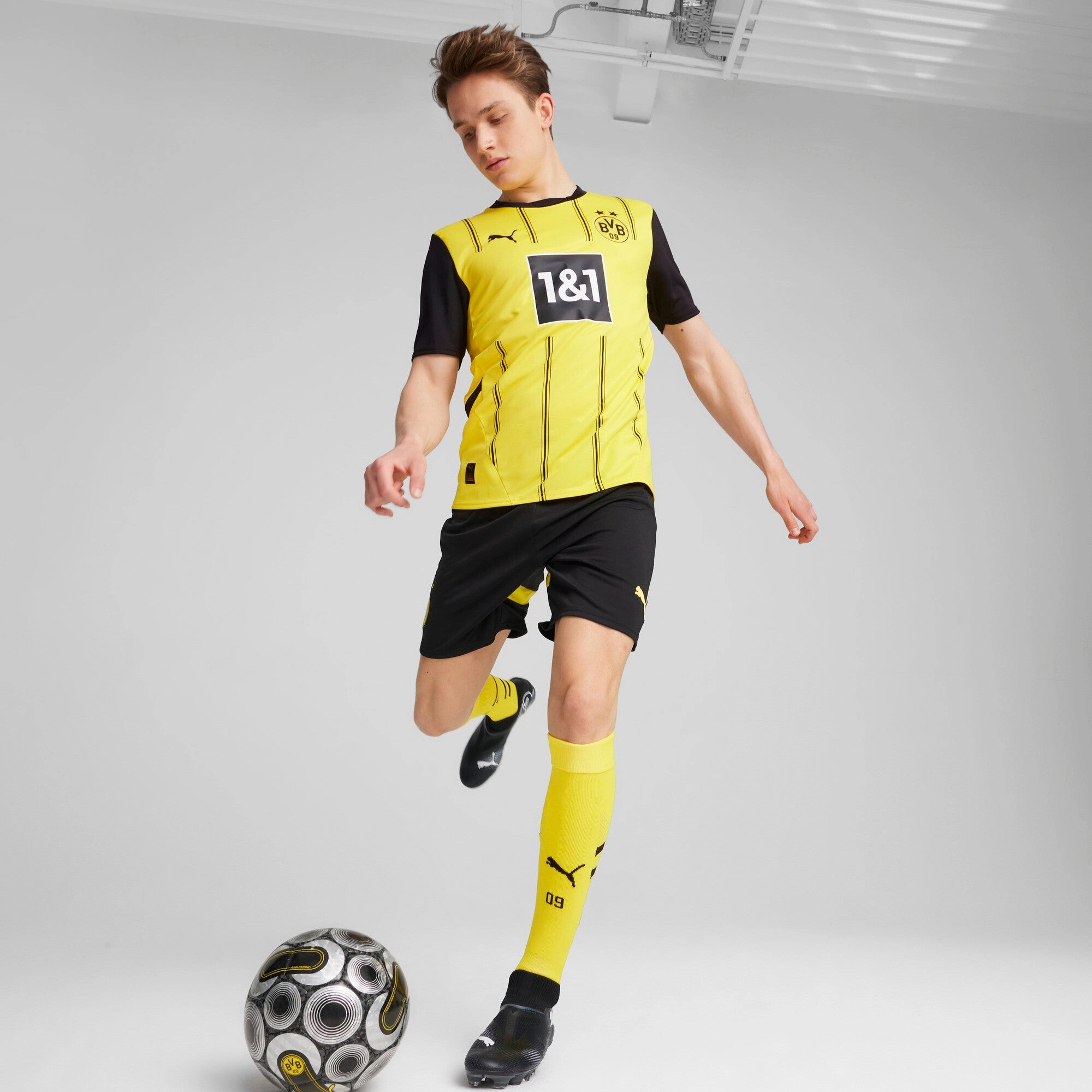 PUMA Men's Borussia Dortmund 24/25 Replica Home Soccer Jersey
