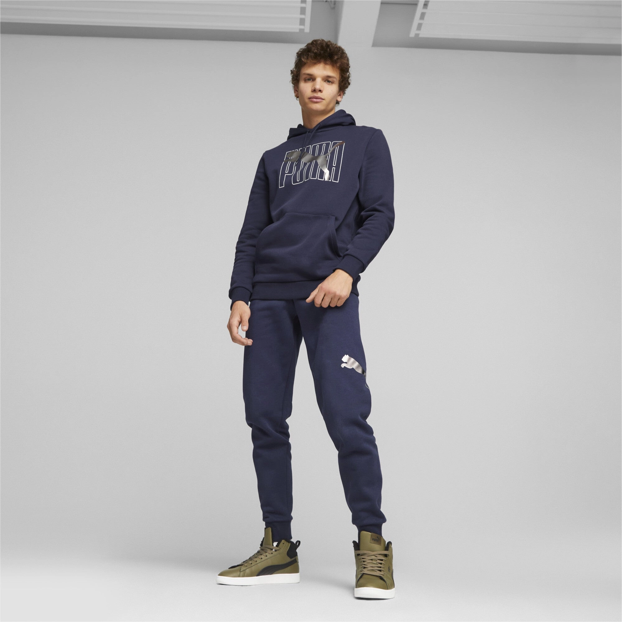 PUMA Men's ESS  Logo Lab Hoodie