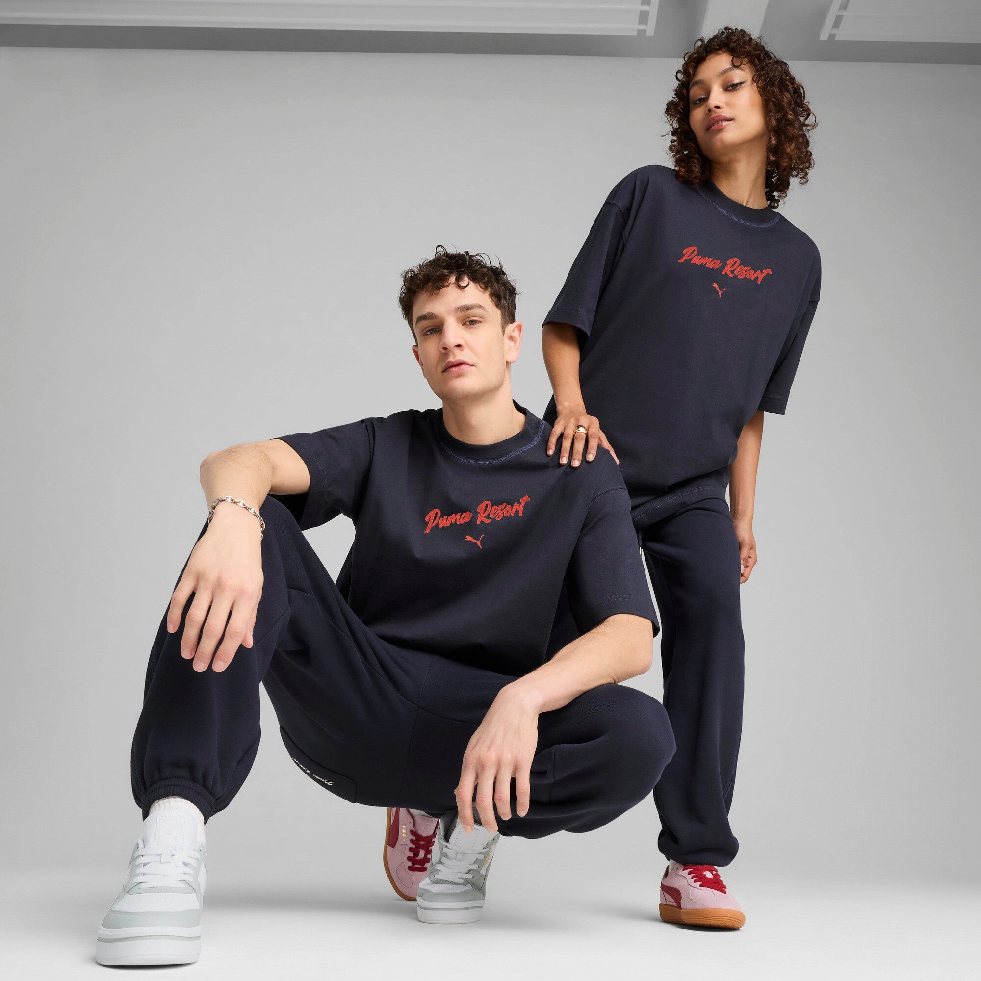 PUMA PREMIUM ESSENTIALS Oversized Graphic Tee