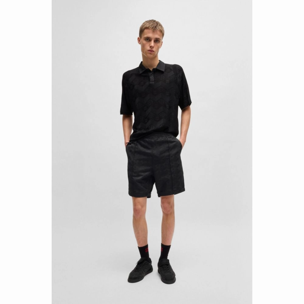 Relaxed-fit shorts with geometric logos
