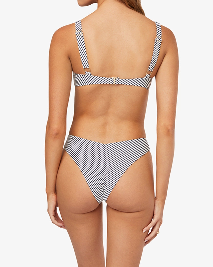 Scoop Underwire Top