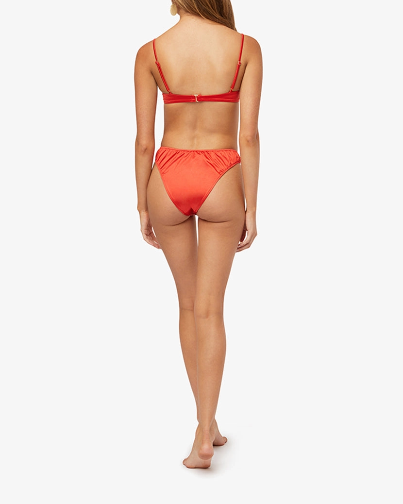 Scrunchie Scoop Bottom