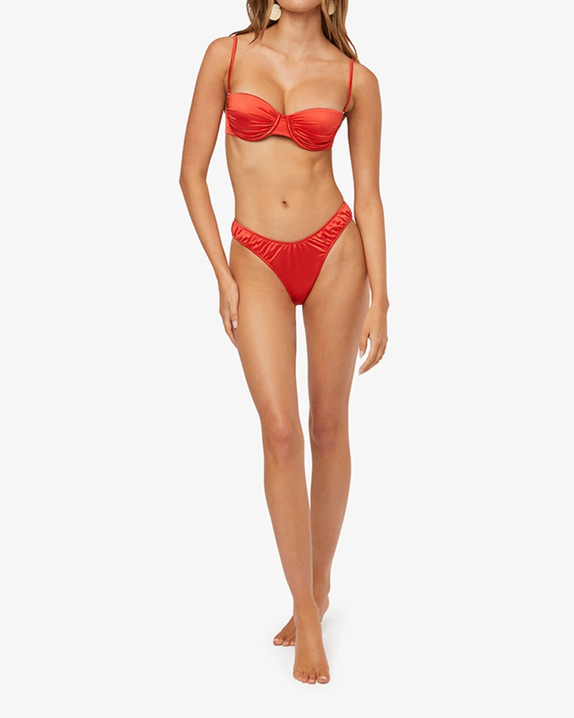 Scrunchie Scoop Bottom