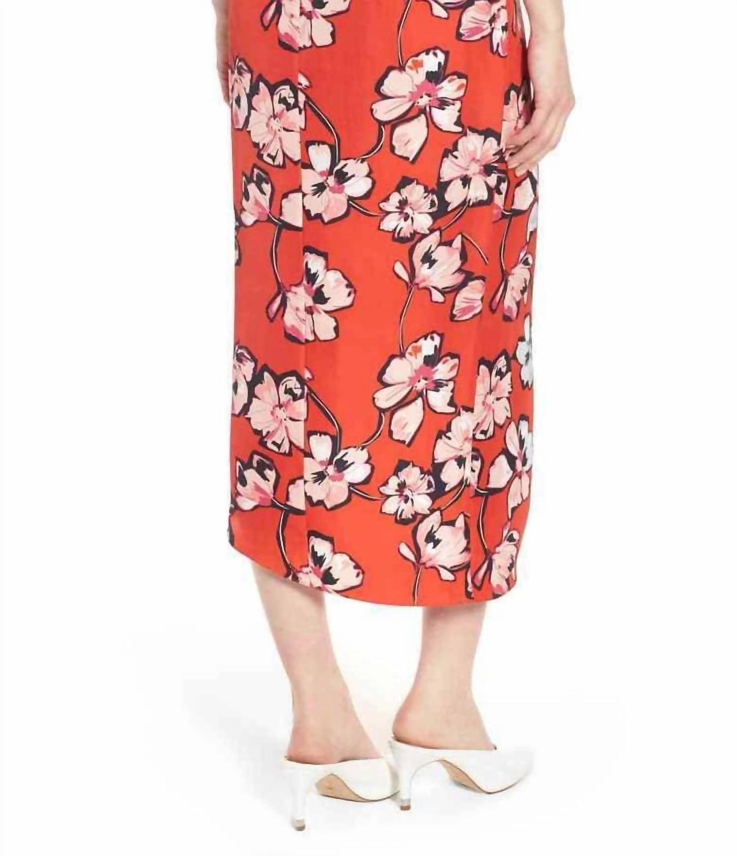 Silk Floral Print Ruffle Front Hawaiian Skirt In Red