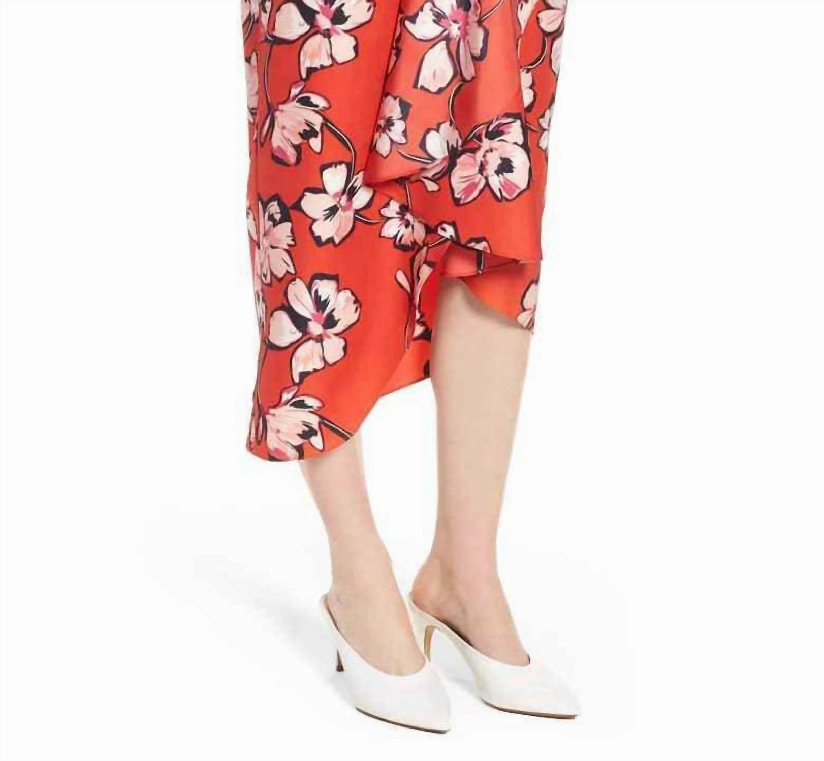 Silk Floral Print Ruffle Front Hawaiian Skirt In Red