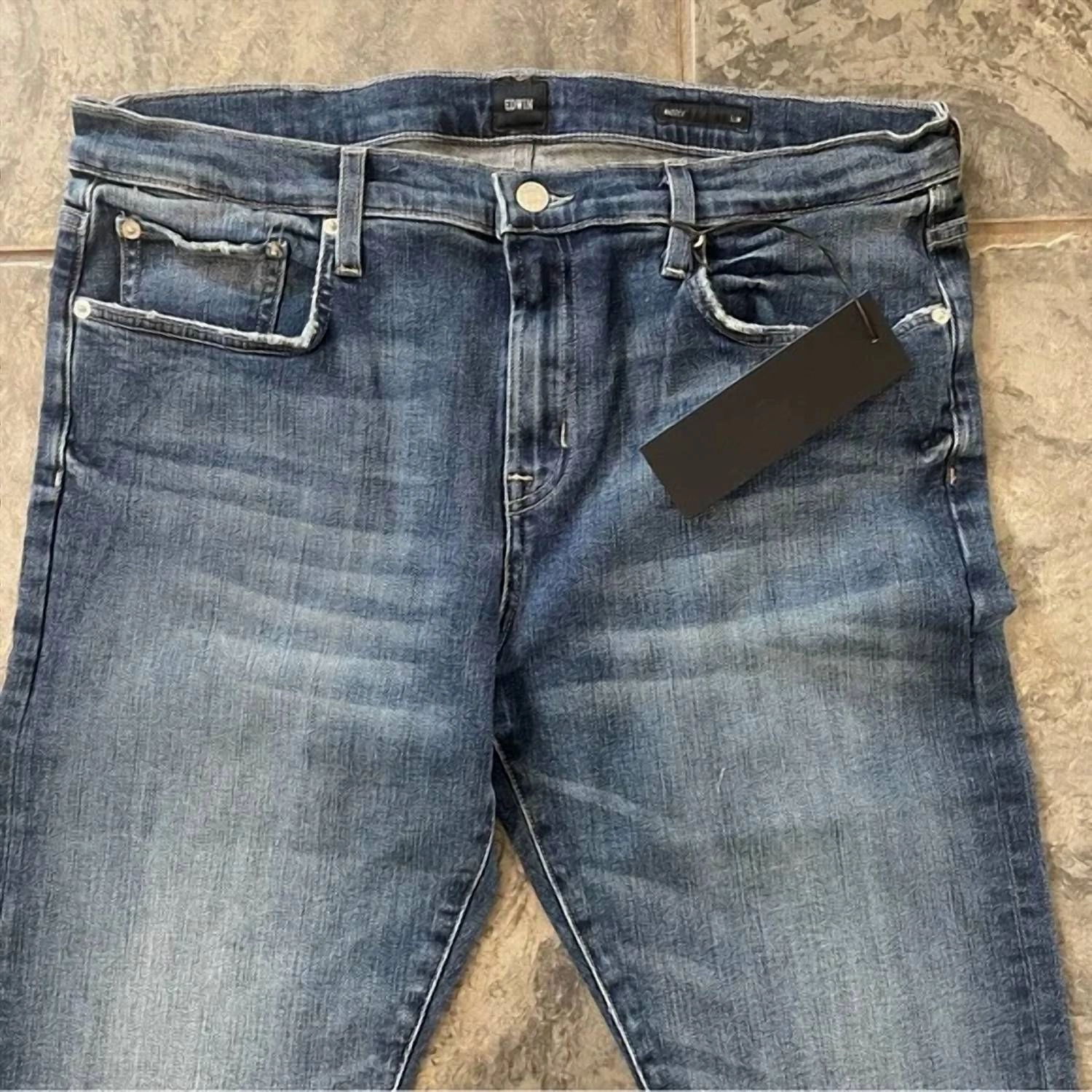 Slim Fit Jeans In Sheltersize