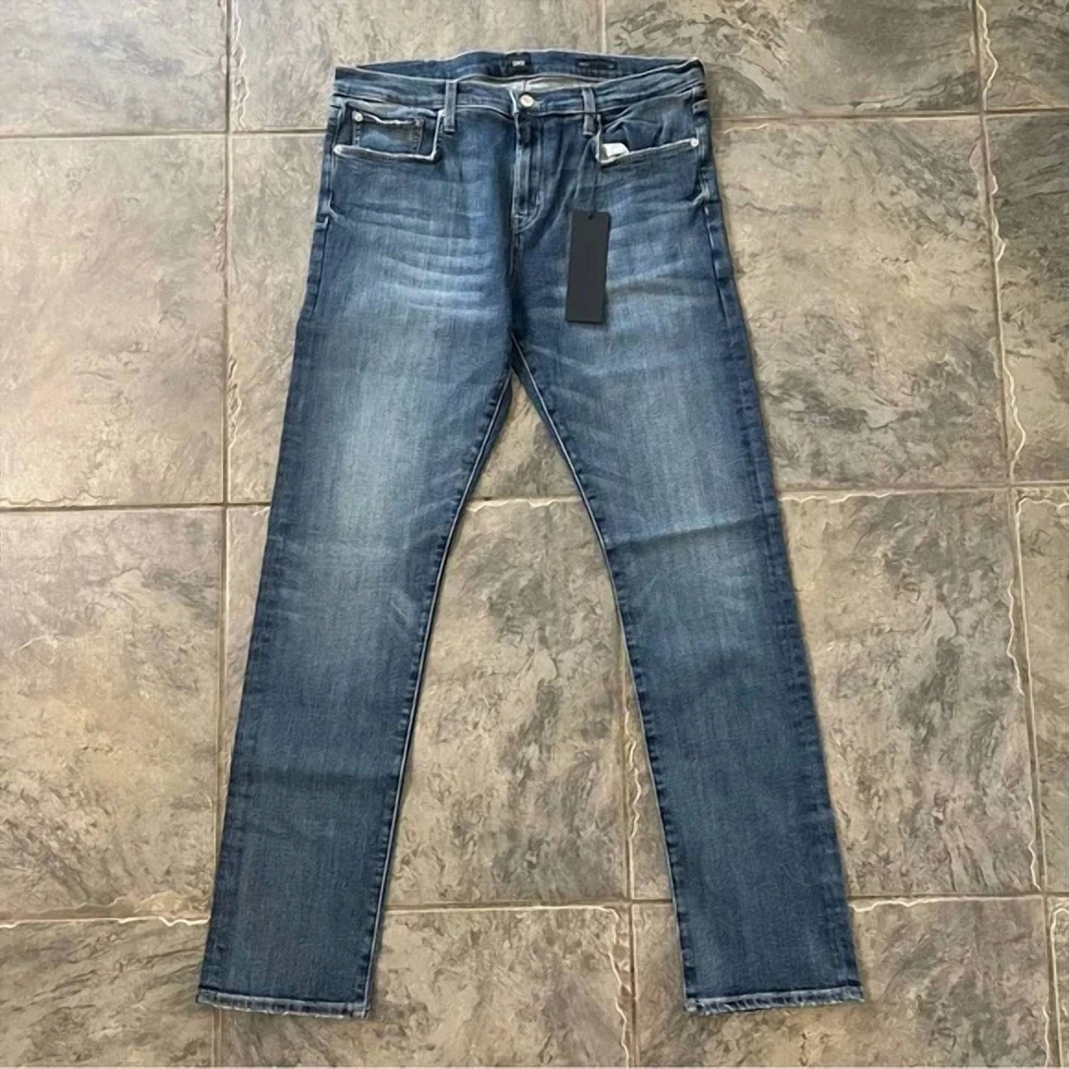 Slim Fit Jeans In Sheltersize