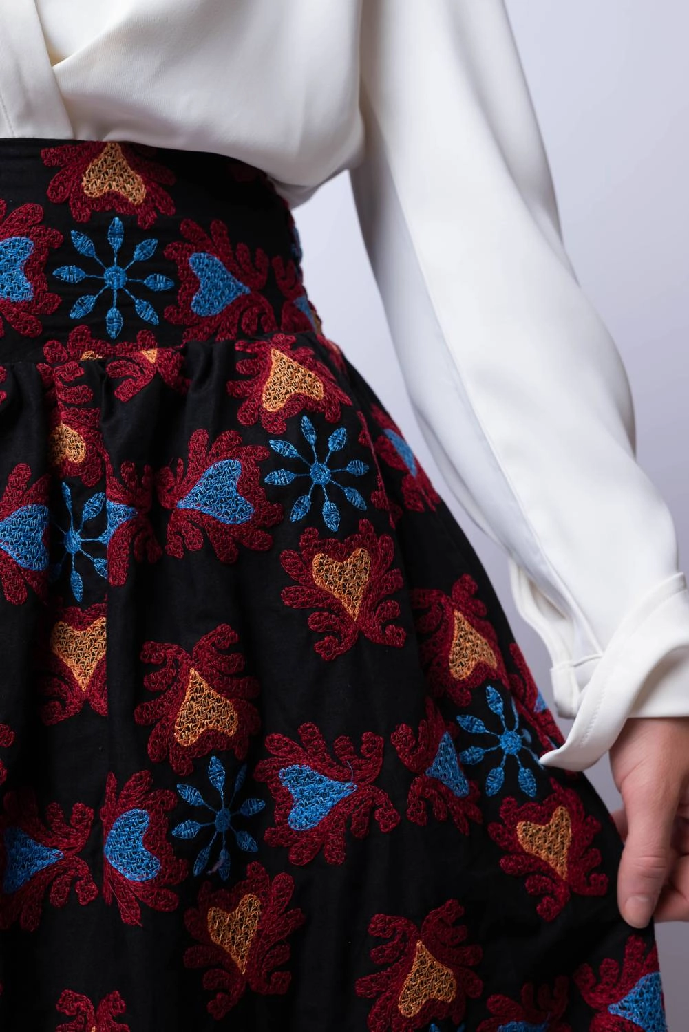 Solace Skirt In Black Multi