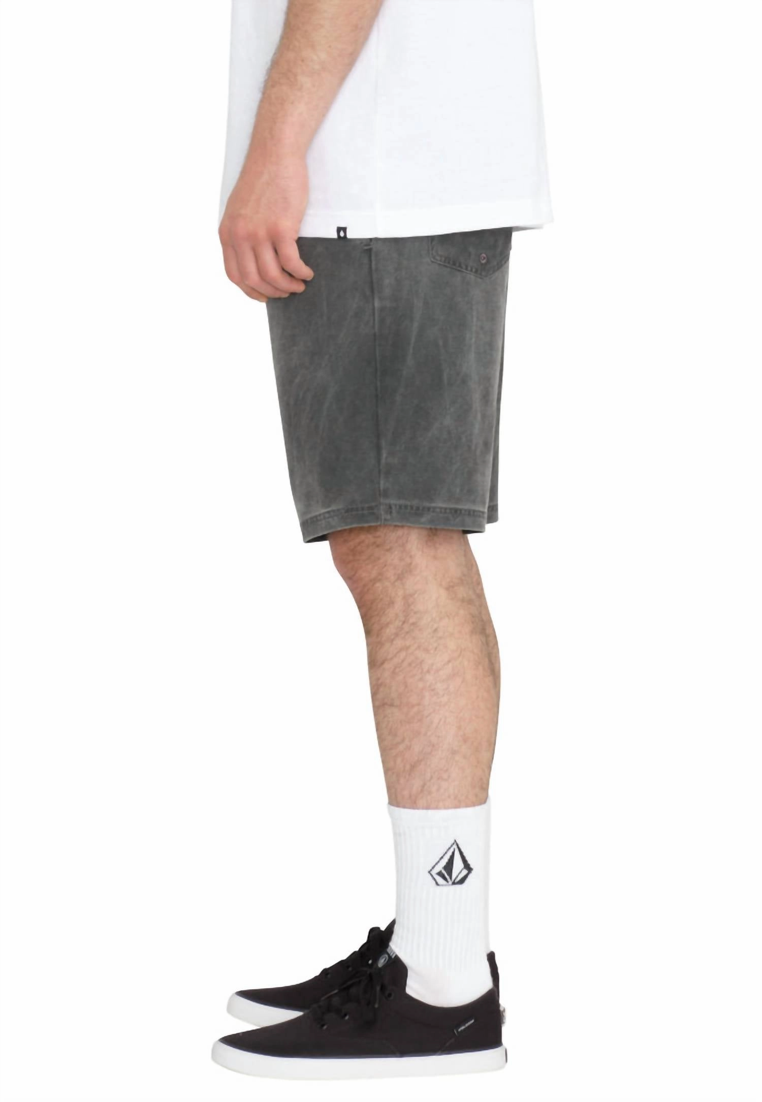 Stone Faded Hybrid 19" Short In Szoty