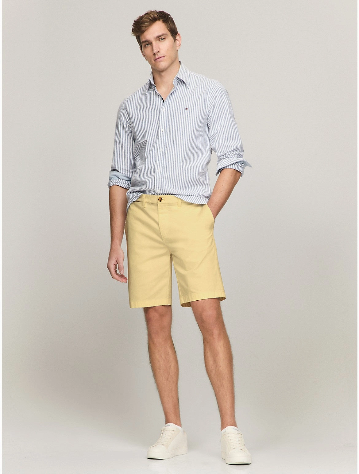 Tommy Hilfiger Men's Straight Fit Twill 9" Chino Short