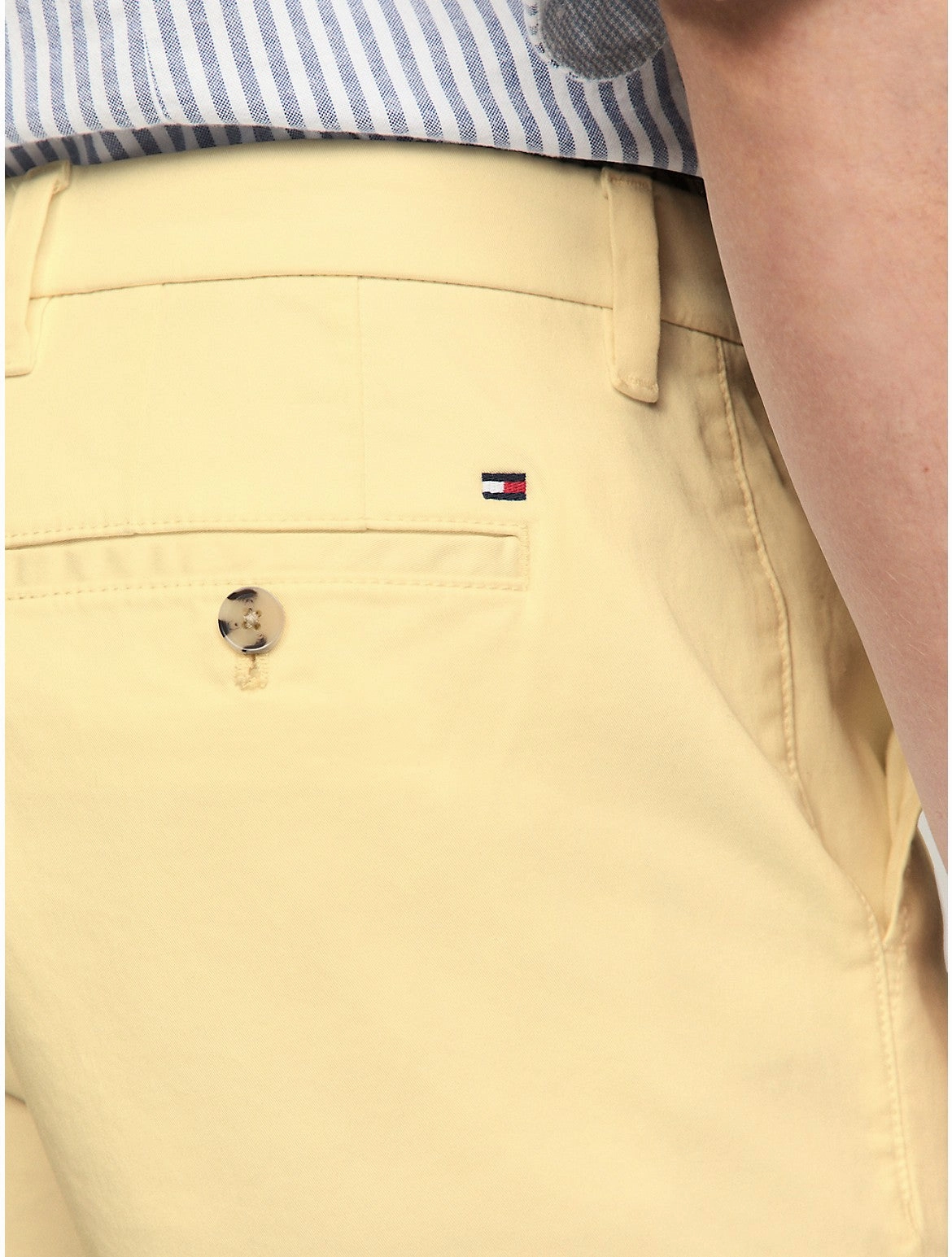 Tommy Hilfiger Men's Straight Fit Twill 9" Chino Short