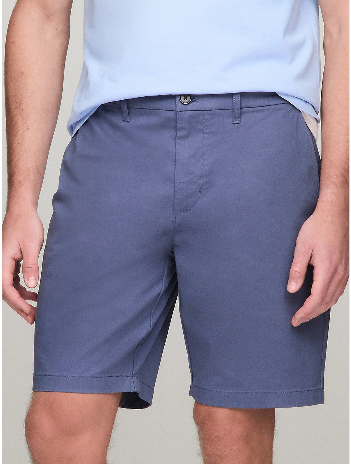 Tommy Hilfiger Men's Straight Fit Twill 9" Chino Short