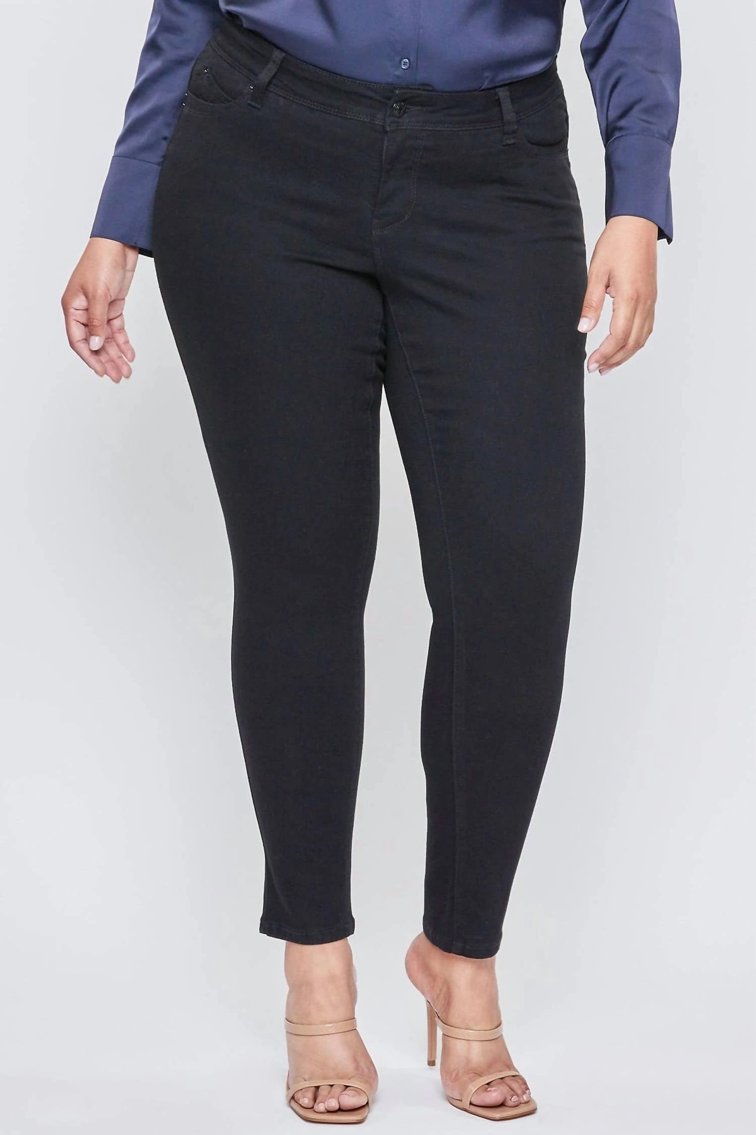 Wannabettabutt Mid-Rise Skinny Jeans -Plus In Black