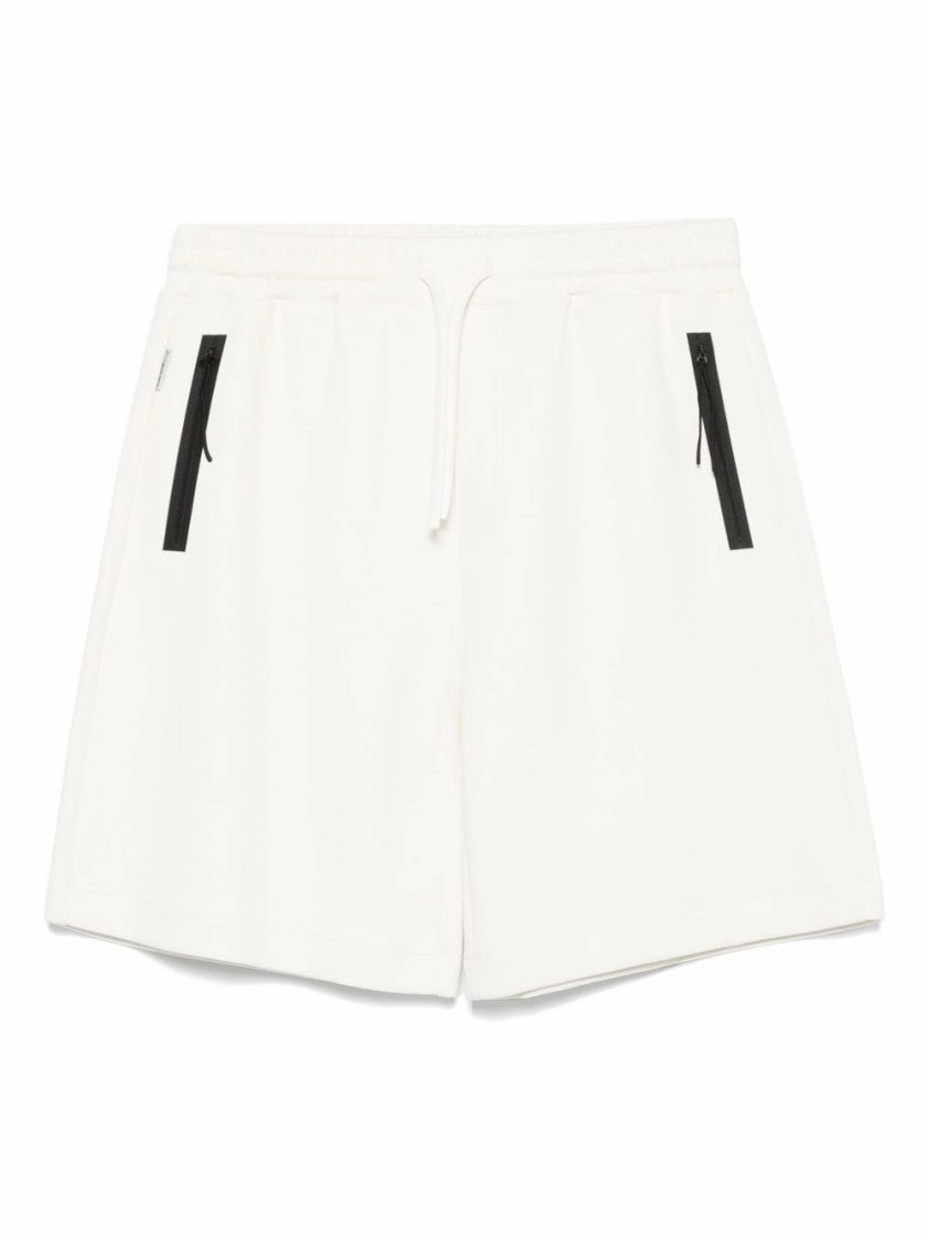 White Shorts With Drawstring Waist And Multiple Pockets